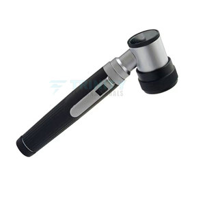 Offre Spéciale : Kit Dermatoscope Rechargeable – Outil de Diagnostic Clinique en Vente - Product Image 3