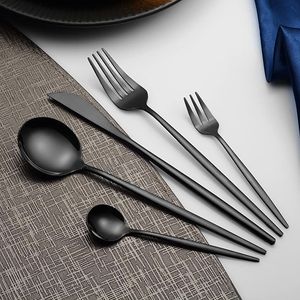 Juego de Cubiertos de Acero Inoxidable Negro Mate de 24 Piezas, Cubertería Moderna, Tenedor, Cuchillo, Cuchara, Apto para Lavavajillas - Product Image 1