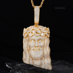 Pendentif Tête de Jésus avec Couronne - Pendentif en Argent Sterling 925 avec Moissanite, Pendentif Moissanite Taille Poire, Pendentif Christ Sertie de Moissanites - Product Image 2