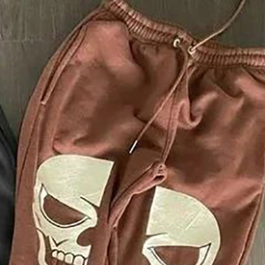 Pantalon de jogging décontracté pour homme à imprimé crâne, taille élastique avec cordon de serrage, en polyester mi-lourd, idéal pour l'automne - Product Image 3