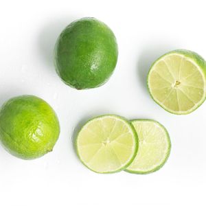 Vente en gros de citrons verts frais pour les importateurs du monde entier - Product Image 1