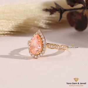 Bague de fiançailles moderne en or massif 14 carats avec diamant CVD cultivé en laboratoire, certifié IGI, 2,00 carats, taille poire, rose vif fantaisie, clarté VS1 - Product Image 2