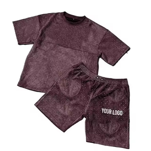 Ensemble 2 pièces en velours pour homme : T-shirt à col rond avec motif lettres et short en coton tricoté respirant – Idéal pour l'été - Product Image 2