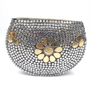 Bolso de Mano Metálico Estilo Vintage con Diseño Floral en Mosaico, Hecho a Mano, Tamaño Personalizado, para Damas, Ideal para Regalos de Boda - Product Image 2