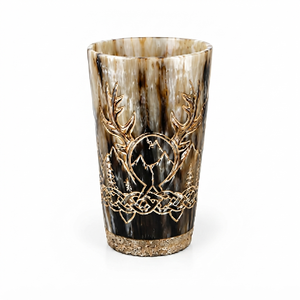 Vaso de cuerno de búfalo ecológico hecho a mano |   Talla artesanal de asta de ciervo con escena forestal, motivo de ciervo grabado naturalmente, REHMAN CRAFT - Product Image 2