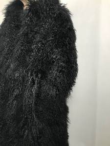 Manteau en fourrure extra long pour homme, style trench-coat à capuche, longueur genou - Product Image 2