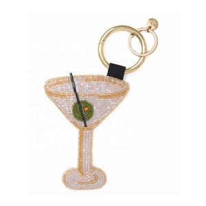 Porte-clés en verre perlé en forme de verre à martini, breloque décorative en verre pour clés ou sac, breloque pour sac à main, sac à dos, cadeau - Product Image 1