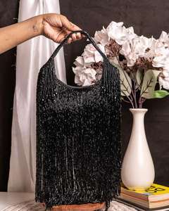 Pochette de luxe brodée à la main avec des perles de cristal, sac à main portable au toucher parfait - Product Image 2