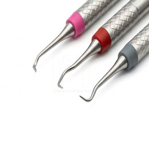 Coffret de 7 instruments chirurgicaux dentaires manuels en acier inoxydable Hu-Friedy, fabriqué au Pakistan - Product Image 2