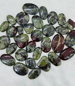 Prix de gros – Cristal naturel de jaspe dragon rouge et vert poli pour la fabrication de bijoux, personnalisable, type « sang de dragon » - Product Image 2