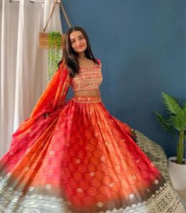 Ensemble Lehenga Choli et Dupatta de mariage de dernière génération, style moderne, pur Chanderi, lavable en machine, haute qualité, en solde - Product Image 5