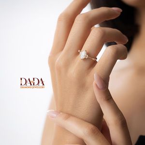 Bague de fiançailles solitaire taille marquise pour femme, bague en diamant d'inspiration florale, bague de mariage de style vintage, bijou de mariée élégant - Product Image 3