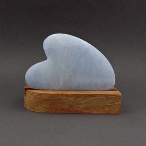 Chakralume - Herramienta de Masaje Facial Gua Sha de Calcita Azul Natural en Forma de Corazón, Cristal Curativo Pulido a Mano para Spa, Cuidado de la Piel y Reiki - Product Image 3
