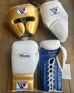 Superventas Juego de combate de boxeo ganador Equipo de cuero personalizado de alta calidad Protección negro-azul Artes marciales y guantes - Product Image 3