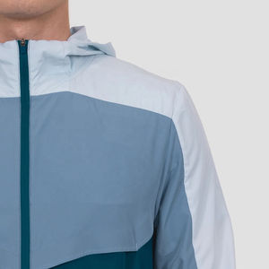 Ensemble de jogging coupe-vent personnalisé 2026, écologique, deux pièces, short, unisexe, en nylon respirant et coupe-vent - Product Image 4