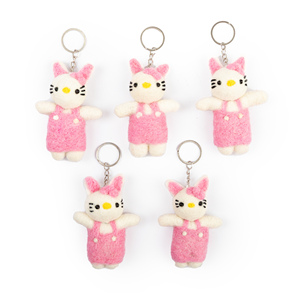 Porte-clés chat rose en feutre fait main, breloque de sac en feutre de laine écologique, pendentif en peluche mignon de dessin animé pour cadeaux et promotions - Product Image 1