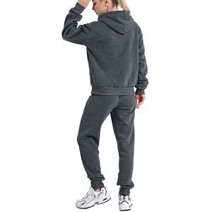 Survêtement d'entraînement et de fitness 2 pièces respirant pour femme, en coton épais 100 % teint, avec logo personnalisé, fabriqué en usine - Product Image 3