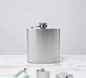 Juego de Petacas de Acero Inoxidable Recubiertas de Cuero Premium, Botellas de Bolsillo a Prueba de Fugas, Elegantes, Duraderas, Ideales para Viajes, Colección de Regalos - Product Image 6