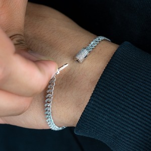 Pulsera Cubana de la Mejor Calidad, Joyería de Estilo Lujoso para Invitados de Boda, Disponible a Precio Descontado - Product Image 3