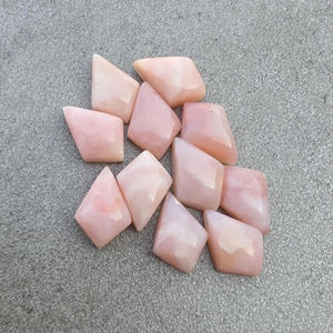 โอปอลสีชมพูธรรมชาติทรงว่าวแบบคาโบชอง หลังแบน ปรับขนาดได้ ขายส่งพลอยหลวม มีทุกขนาด - Product Image 4