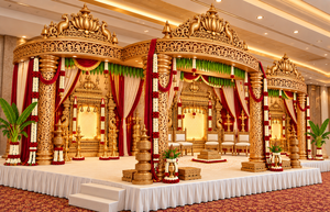 Kalyana Mandapam Tradicional del Sur de la India con Tallado Dorado, Compre un Majestuoso Conjunto de Mandap Dorado de Fibra para Bodas del Sur de la India, Australia - Product Image 2