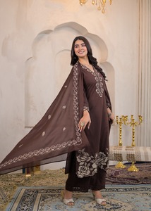 Ensemble Salwar Kameez brodé marron pour femme, Kurta à manches longues, pantalon Palazzo, Shawwarah pour fête et mariage - Product Image 3