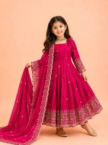 Nouvelle collection de magnifiques robes pour enfants, entièrement cousues, prêtes à porter, pour mariage et fêtes, à prix abordable - Product Image 5