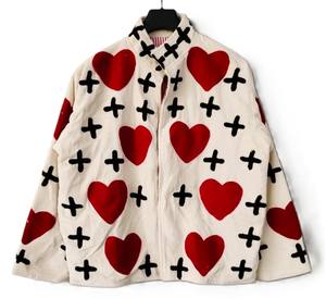 Chaqueta Reversible Beige con Cuello Alto de Punto de Algodón con Diseño de Corazón Suzani para Otoño |   Abrigo de terciopelo bordado a mano - Product Image 6