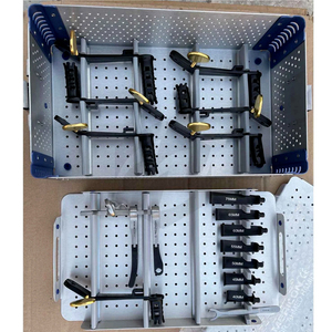 Ensemble d'instruments orthopédiques pour discectomie micro-lombaire Caspar avec boîte - Product Image 1