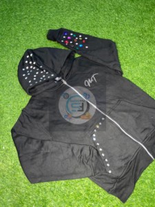 เสื้อฮู้ดซิปประดับคริสตัลแบบกำหนดเอง – เสื้อฮู้ดสตรีทแวร์สุดหรูสไตล์ Y2K – ทรงโอเวอร์ไซส์ – เสื้อฮู้ดโลโก้แบบกำหนดเองสำหรับทุกเพศ – คุณภาพพรีเมียม - Product Image 3