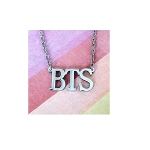Collier pendentif en argent plaqué diamant pour femme, bijoux fantaisie élégants et étincelants, vente en gros - Product Image 1