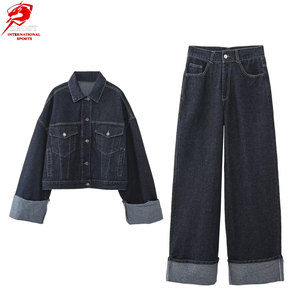 Conjunto coordinado de chaquetas y pantalones de mezclilla para mujer de alta calidad con un diseño cómodo y moderno para el día a día. - Product Image 1
