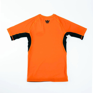 เสื้อรัดกล้ามเนื้อแขนสั้นสำหรับผู้ชาย MMA สีส้ม แห้งเร็ว สำหรับศิลปะการต่อสู้แบบผสมผสาน พร้อมโลโก้สีดำที่คอหลัง - Product Image 6