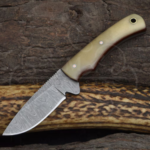 Couteau de chasse artisanal en acier Damas, manche en os de bœuf, étui de cowboy - Product Image 6