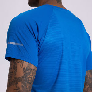 T-shirt de sport pour homme personnalisé avec logo, col en V, écologique, doux, respirant, pour entraînement, course à pied et fitness - Product Image 4