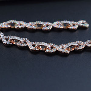 Bracelet tennis géométrique AMBER JEWELS plaqué or 10K, or massif 18K, avec cristaux taille baguette et strass, certifié IGI, luxe - Product Image 4