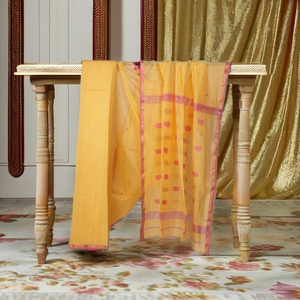 Sari Pipin Nakshi, Prendas de Alta Gama para Mujer, Disponible en 50 Unidades - Product Image 1