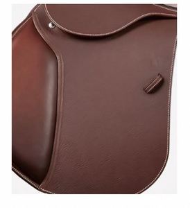 Silla de Montar Inglesa Personalizada para Doma Clásica con Estructura de Plástico, Diseño Cómodo para Entrenamientos y Competiciones al Mejor Precio - Product Image 4