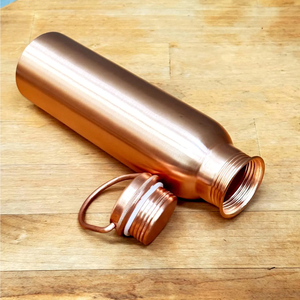 Botella de Agua de Cobre Puro Más Vendida, Disponible en Diferentes Estilos con Empaque Premium, la Mejor Calidad de Exportador Indio - Product Image 6