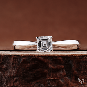 Diamante Cultivado en Laboratorio de Corte Asscher de 0.50 Quilates, Certificado por IGI, con Tallo Puntiagudo, Solitario, Oro Blanco de 10K, Estilo Vintage, para Compromiso o Boda - Product Image 1