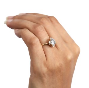Bague de fiançailles en or massif 10K/14K/18K avec diamant de laboratoire rond ou moissanite, certifiée IGI, couleur DEF, clarté VS/VVS, style halo ou grappe - Product Image 6
