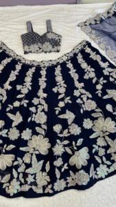 Magnifique Lehenga Choli indien élégant avec des sequins arc-en-ciel et des broderies Dori en soie Kasturi Georgette pour les mariages et les fêtes, pour femmes - Product Image 3