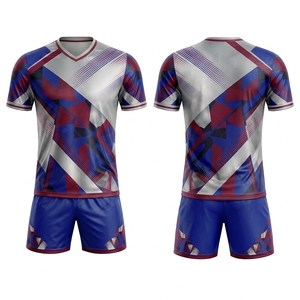 Tenue de football professionnelle, kit athlétique respirant en polyester, conçu pour les clubs, les écoles, les équipes de loisirs et les championnats - Product Image 4