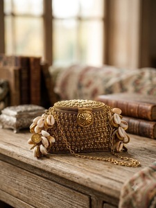 Pochette en laiton doré faite à la main, plaquée or, forme personnalisée, polie, style bohème, cadeau de mariage pour elle, F S International - Product Image 4
