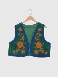 Chaleco Floral Bordado de Terciopelo Verde para Mujer, Estilo Bohemio, Sin Mangas, Hecho a Mano, Cuello en V, Sin Cuello - Product Image 1