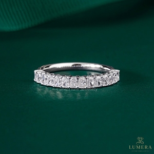 Anillo de Diamante VVS de Corte Radiante de 0.78 Quilates Disponible en Oro de 9k, 10k, 14k y 18k, Joyería Fina Minimalista para Regalo de Compromiso o Boda - Product Image 1