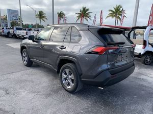 Toyota RAV4 XLE FWD 2022 Usado en Buenas Condiciones - Product Image 3
