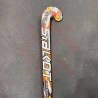 Fabricant professionnel de bâtons de hockey sur gazon avec poignée souple, bâtons de hockey sur gazon de haute qualité et légers à prix avantageux