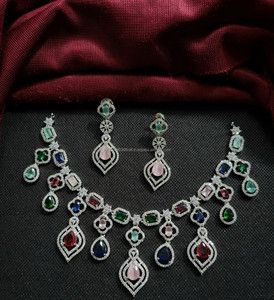 Diseños de moda con forma de cuadrado y Flor de diamante americano, conjunto de collar de fiesta de boda Chapado en plata, regalos para mujeres y niñas - Product Image 1