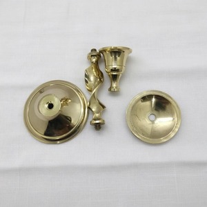 Elegante Portavelas con Diseño de Cuello Retorcido, Soporte de Metal Dorado para Velas, Centro de Mesa para una Cena Elegante - Product Image 5